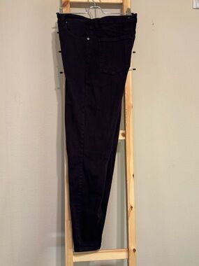 Liverpool Burgundy Women’s Skinny Jeans